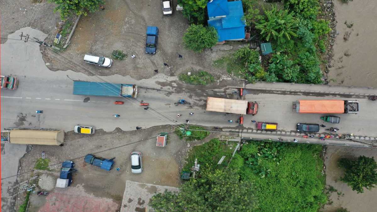 चितवनमा निषेधाज्ञा घोषणासगैँ प्रहरीको सक्रियता