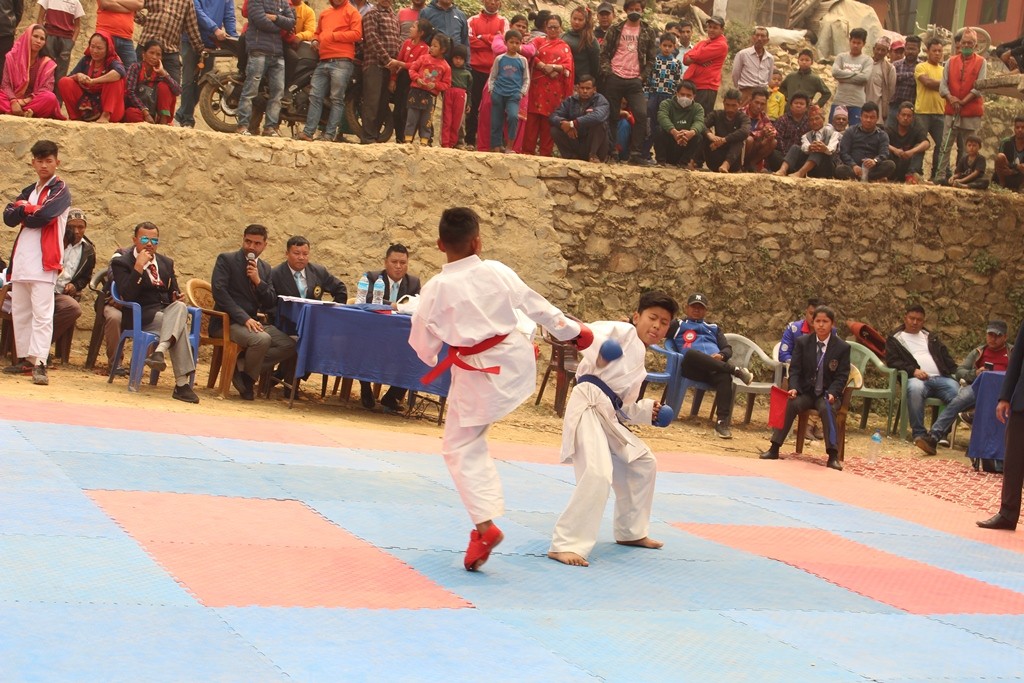 dhunibeshi dojo27.JPG