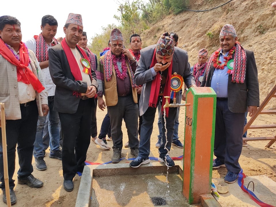गजुरीको पिडागाउँमा घर घरमा खानेपानी आए पछि खुशीयाली