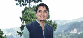 रिसले फुलेकी साहुनीको पसल