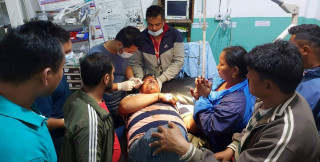 धादिङमा कांग्रेस र माओवादी कार्यकर्ताबीच झडप, २० भन्दा बढी घाइते