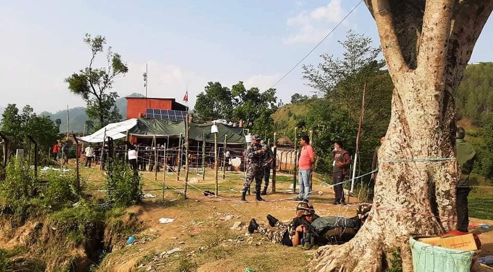 गजुरीमा मतदातालाई मतदान गर्न नदिई मतपेटिका शिल, पुन मतदानको माग