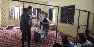 धुनिवेशीमा गठबन्धनको अग्रता कायमै, ५०० मतगणना हुँदा कसको कति ?