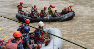 त्रिशूलीमा बेपत्ता यात्रुमध्ये थप दुइजनाको शव फेला, ३९ जनाको अवस्था अझै अज्ञात