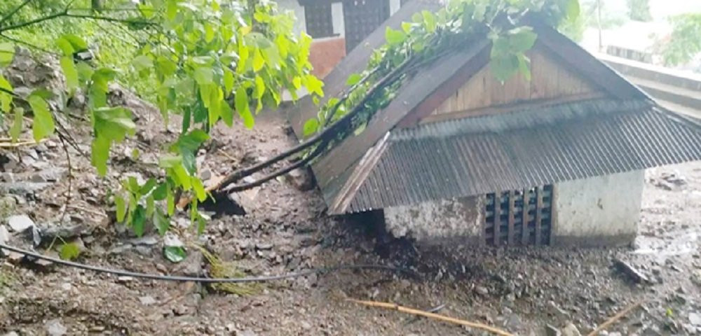 रामेछापमा पहिरोमा पुरिएर तीन बालिकाको मृत्यु