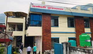 दमौली अस्पतालमा ज्वरो, डेङ्गी र झाडापखालाका बिरामी बढदो