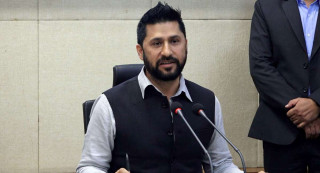 रवि लामिछानेसँग संसदीय छानबिन विशेष समितिले बयान लिँदै