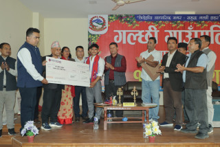 किर्तिमानी खड्का सहित एसइइमा ४ जिपिए ल्याउनेलाई गल्छि गाउँपालिकाद्धारा जनही ५० हजार रुपैँया सहित सम्मान