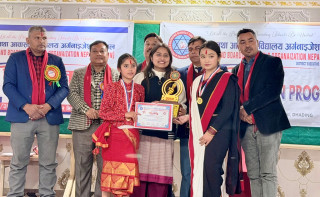 प्याब्सन धादिङको एकल गायनमा ब्लुमिङ लोटस बोर्डिङ स्कुल प्रथम