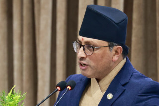 बजेट कार्यान्वयनमा लाग्न सचिवहरूलाई अर्थमन्त्रीको निर्देशन